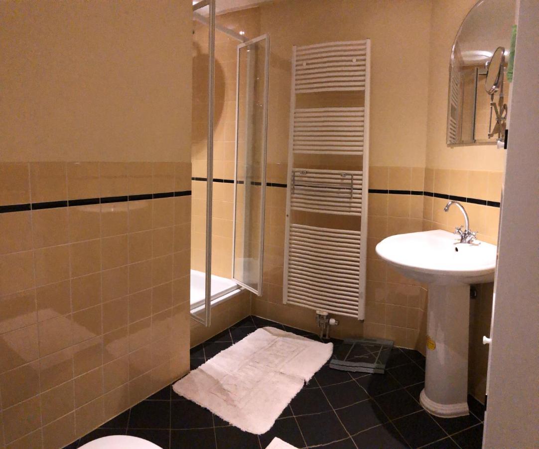Apartment In Romantic Villa 빌트호번 외부 사진